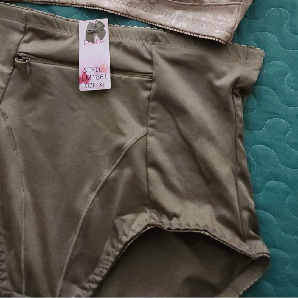 Donna Olive high waisted brief/shapewear garment size XL NWT